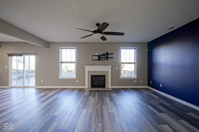 5764 Bluff View Lane, Whitestown, IN 46075