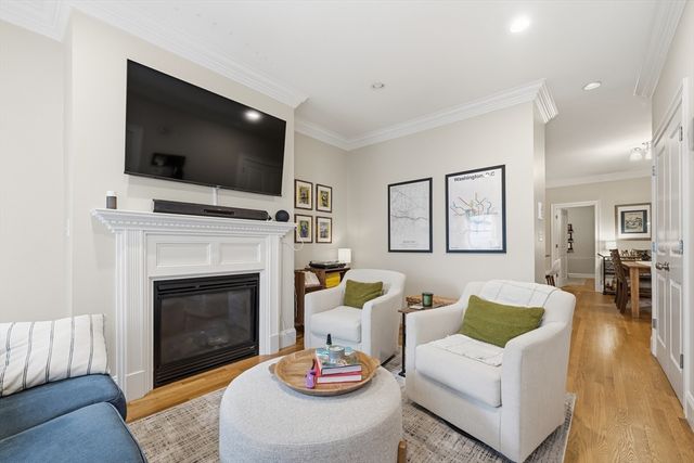 301-303 Bolton St 1, Boston, MA 02127