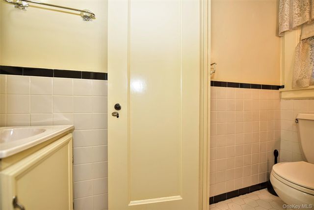 85 Battle Avenue, White Plains, NY 10606