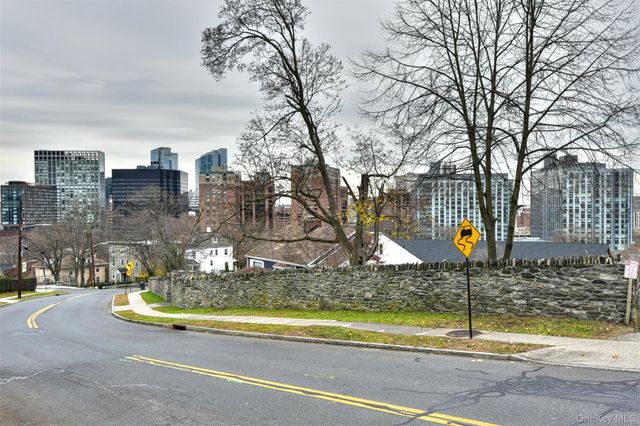 85 Battle Avenue, White Plains, NY 10606