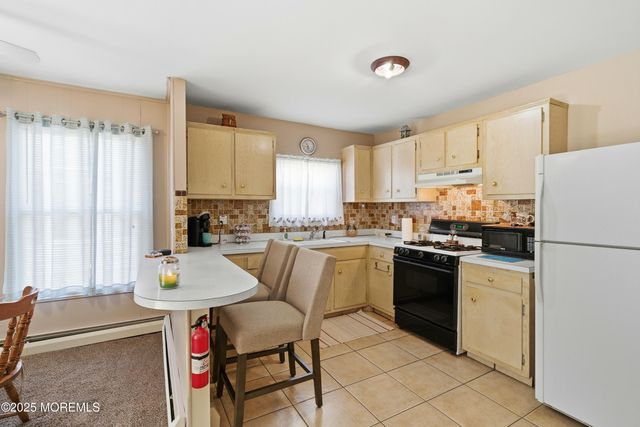 31 Charlotteville Drive S, Toms River, NJ 08757