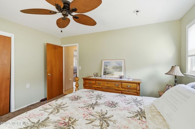 31 Charlotteville Drive S, Toms River, NJ 08757