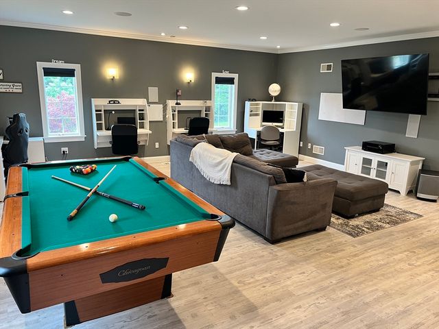 34 Base Lodge Ln, Swansea, MA 02777