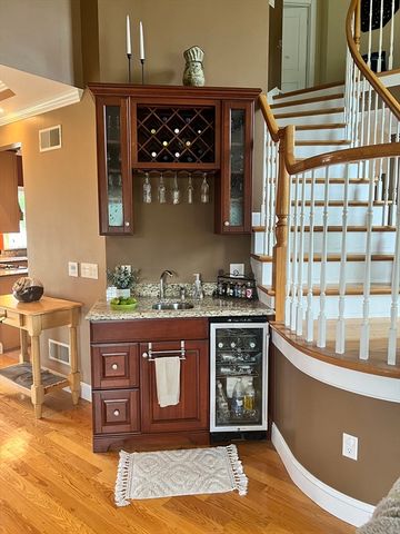 34 Base Lodge Ln, Swansea, MA 02777