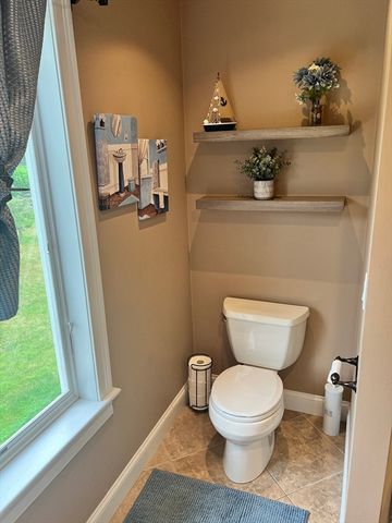 34 Base Lodge Ln, Swansea, MA 02777