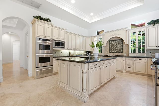 17165 Ave Le Rivage, Boca Raton, FL 33496