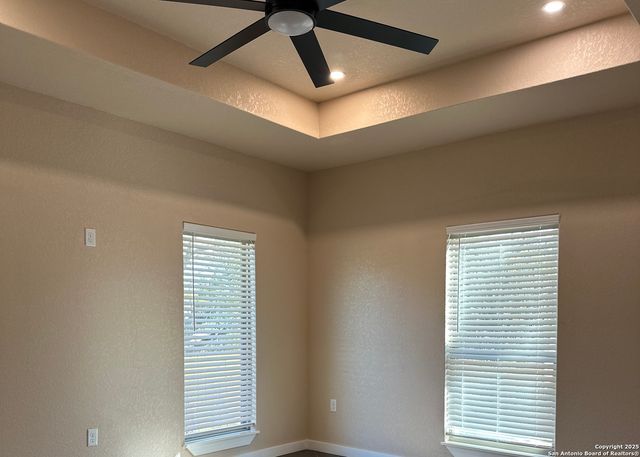 6822 Farrow Pl, San Antonio, TX 78240