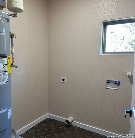 6822 Farrow Pl, San Antonio, TX 78240