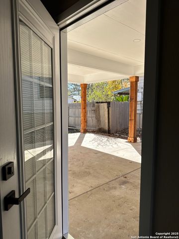 6822 Farrow Pl, San Antonio, TX 78240