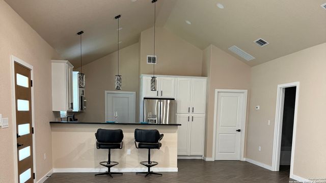 6822 Farrow Pl, San Antonio, TX 78240