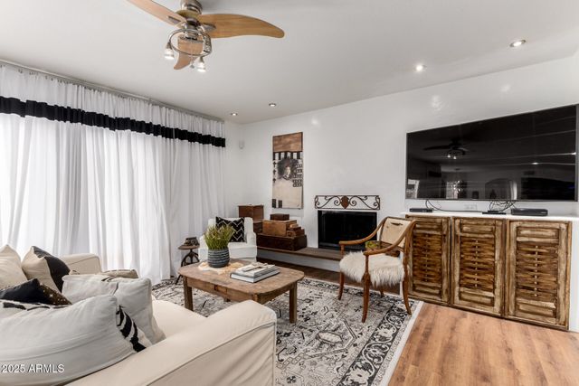 1118 E ENCINAS Avenue, Gilbert, AZ 85234