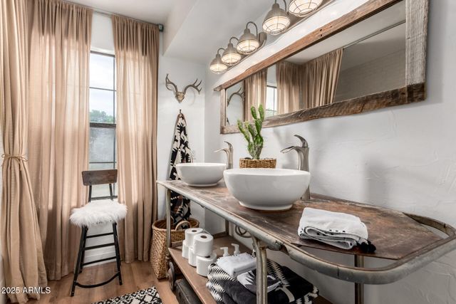 1118 E ENCINAS Avenue, Gilbert, AZ 85234