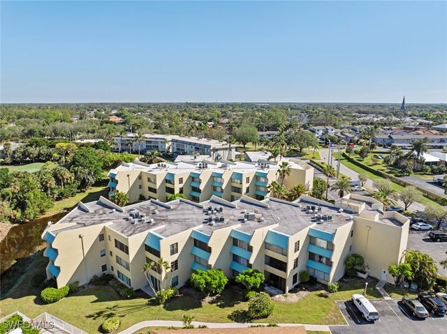 955 Palm View DR B-307, Naples, FL 34110