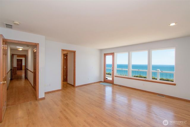99 S Point Road, Port Angeles, WA 98363