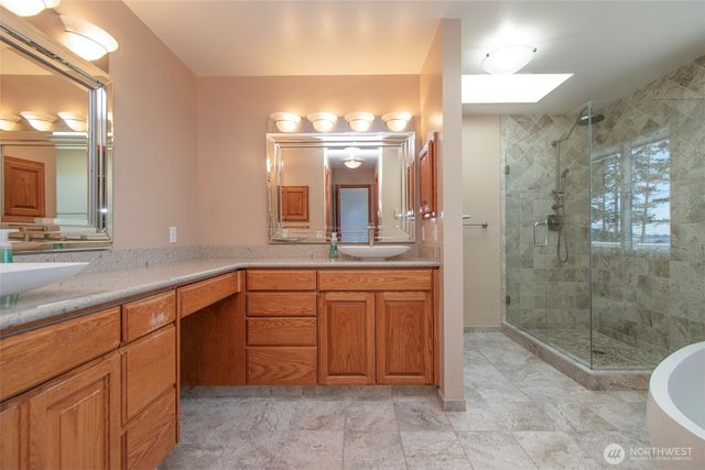 99 S Point Road, Port Angeles, WA 98363
