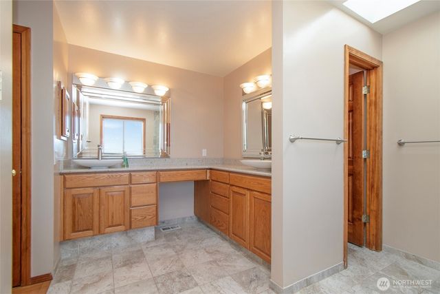 99 S Point Road, Port Angeles, WA 98363
