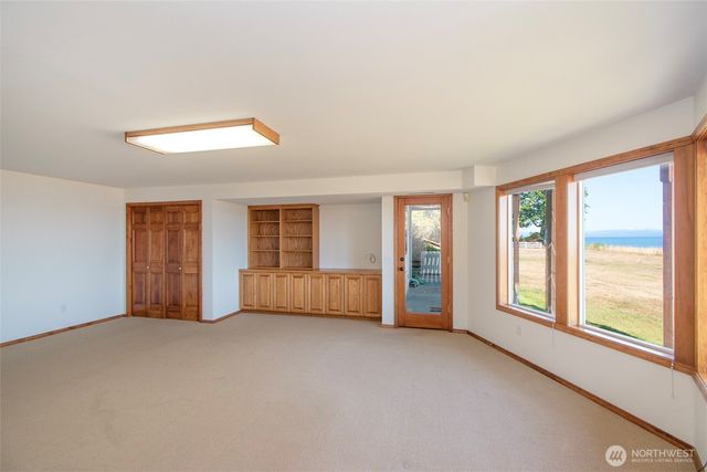 99 S Point Road, Port Angeles, WA 98363
