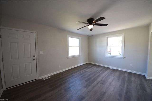 18 E Gilbert ST, Hampton, VA 23669