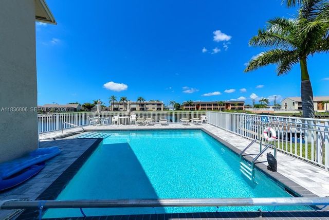 3708 SE 12th Ave 104, Cape Coral, FL 33904