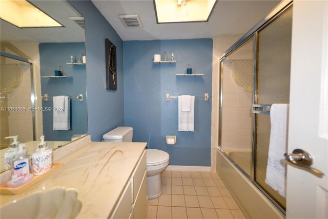 3708 SE 12th Ave 104, Cape Coral, FL 33904