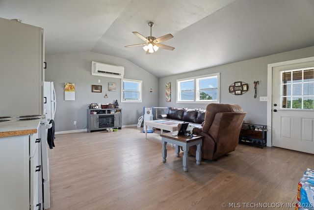 14935 E 380 Road, Claremore, OK 74017