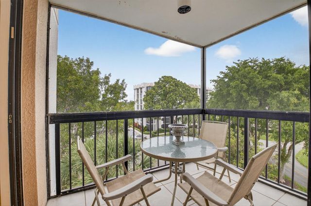 1554 Bridgewood Drive, Boca Raton, FL 33434