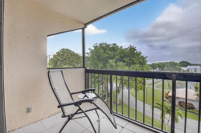 1554 Bridgewood Drive, Boca Raton, FL 33434