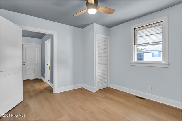 1121 S 6th Street, Wilmington, NC 28401