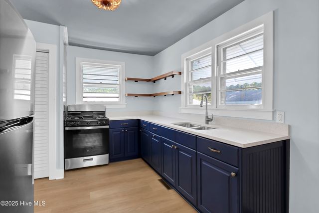 1121 S 6th Street, Wilmington, NC 28401