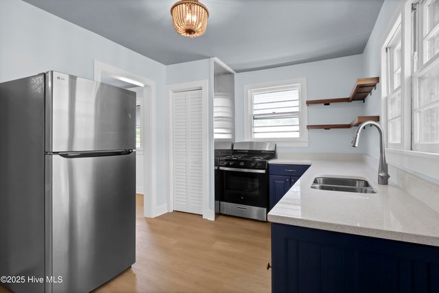 1121 S 6th Street, Wilmington, NC 28401