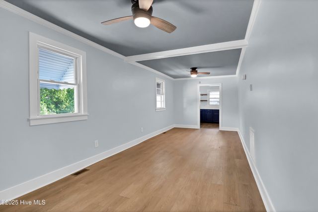 1121 S 6th Street, Wilmington, NC 28401