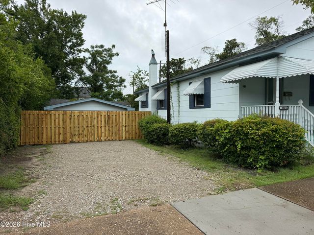 1121 S 6th Street, Wilmington, NC 28401