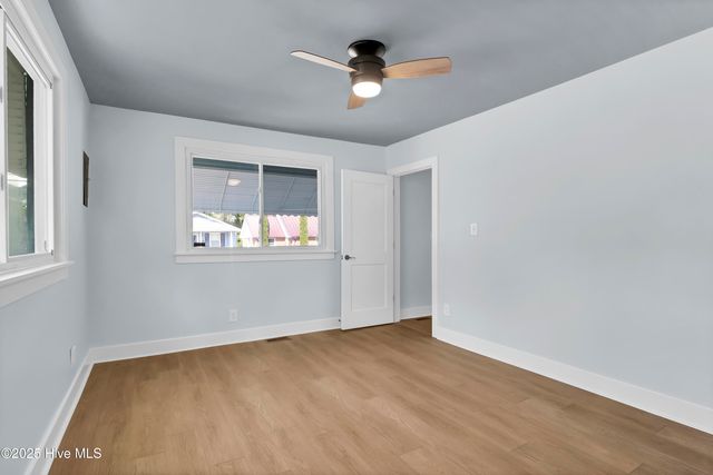 1121 S 6th Street, Wilmington, NC 28401