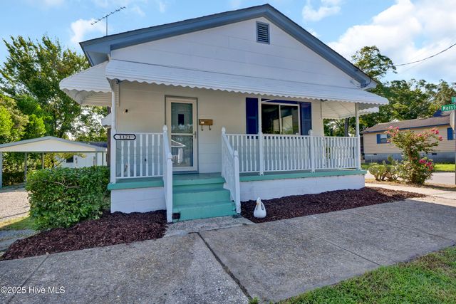 1121 S 6th Street, Wilmington, NC 28401
