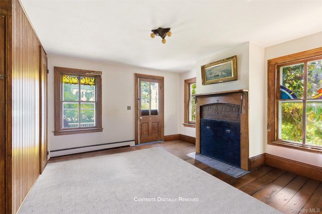 215 Main Street, Cold Spring Harbor, NY 11724