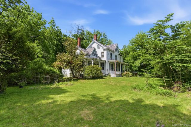 215 Main Street, Cold Spring Harbor, NY 11724