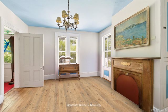 215 Main Street, Cold Spring Harbor, NY 11724