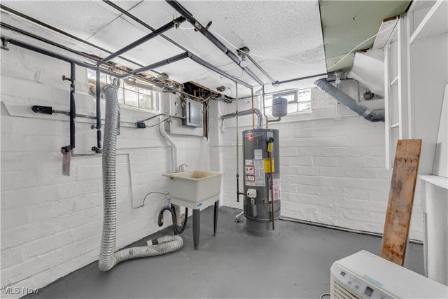 239 E 214th Street, Euclid, OH 44123