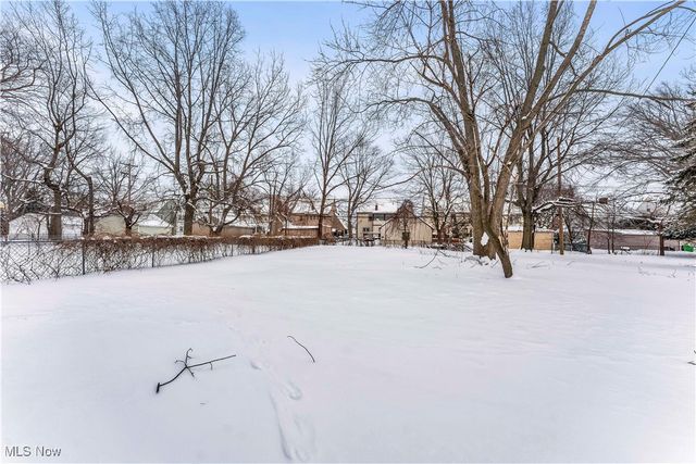 239 E 214th Street, Euclid, OH 44123