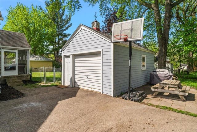 1331 Hillcrest Avenue Nw, City Of Grand Rapids, MI 49504