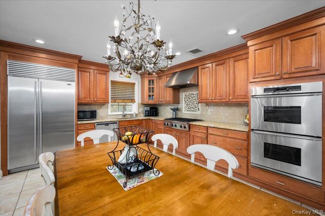 50 Stewart Place, Eastchester, NY 10709