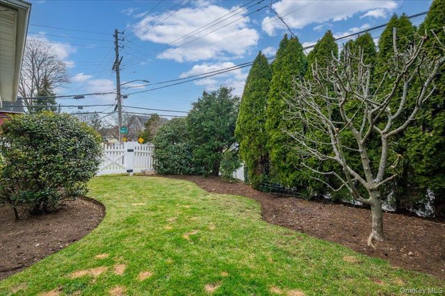 50 Stewart Place, Eastchester, NY 10709