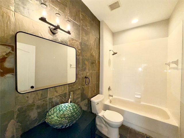 804 COADE STONE DRIVE, Seffner, FL 33584
