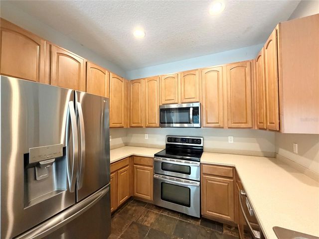 804 COADE STONE DRIVE, Seffner, FL 33584