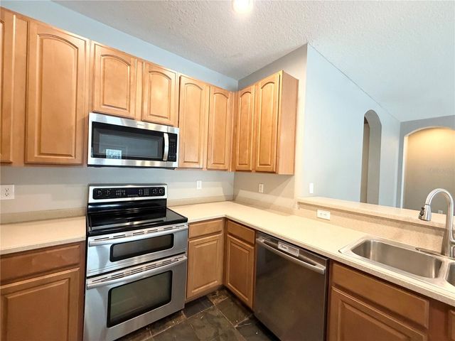 804 COADE STONE DRIVE, Seffner, FL 33584