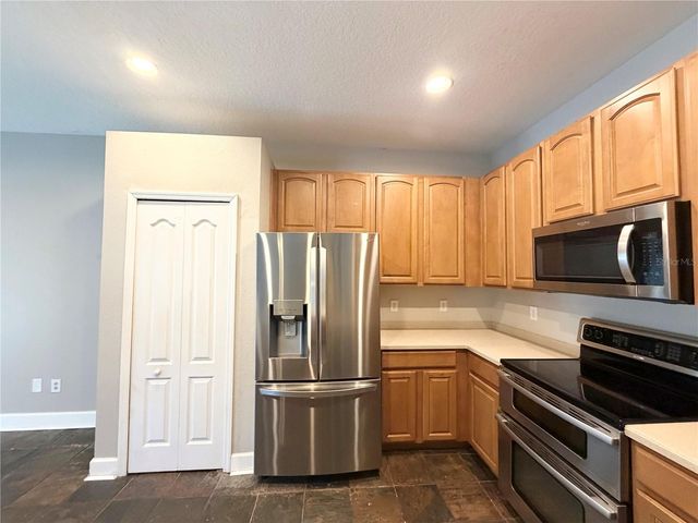 804 COADE STONE DRIVE, Seffner, FL 33584