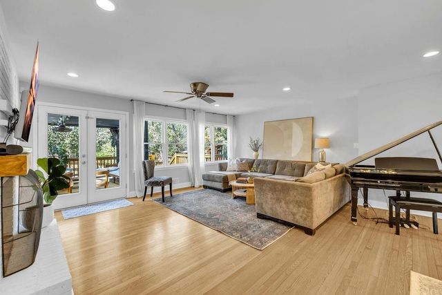 5002 Vernon Oaks Drive, Dunwoody, GA 30338