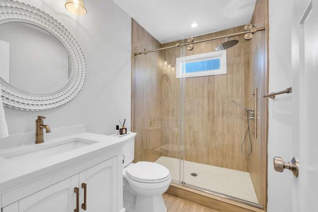 5002 Vernon Oaks Drive, Dunwoody, GA 30338