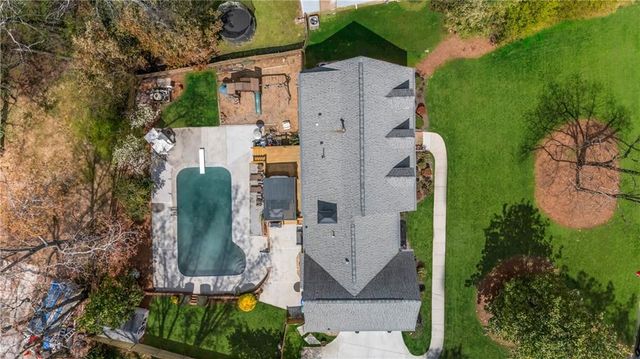 5002 Vernon Oaks Drive, Dunwoody, GA 30338