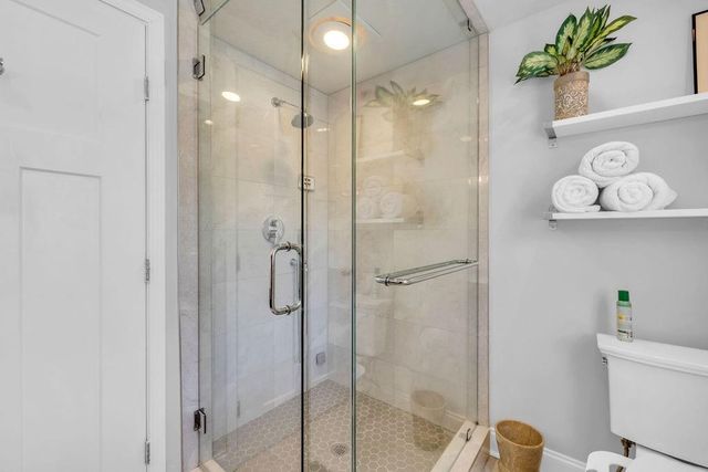 5002 Vernon Oaks Drive, Dunwoody, GA 30338